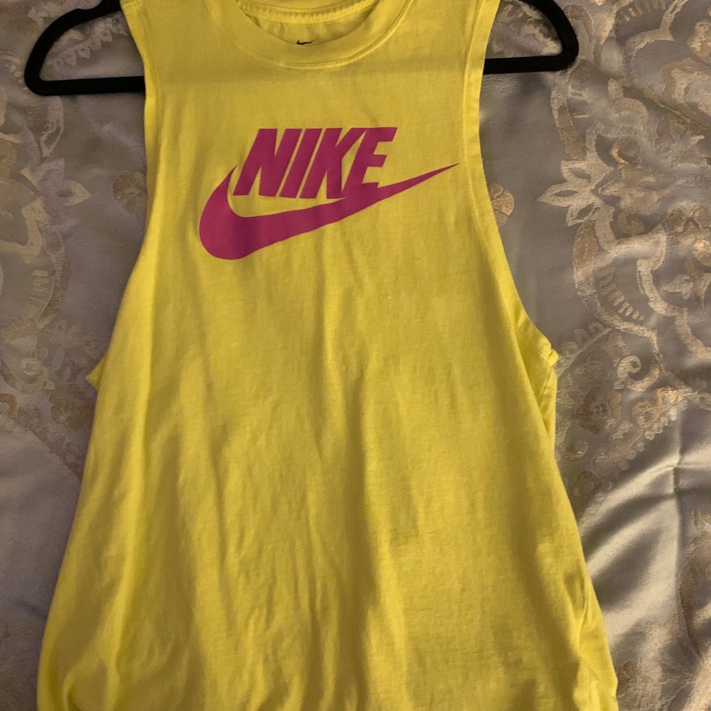 Nike tank